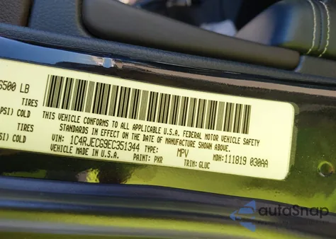 2014 Jeep Grand Cherokee Overland из США, поврежденный, VIN 1C4RJECG9EC351344